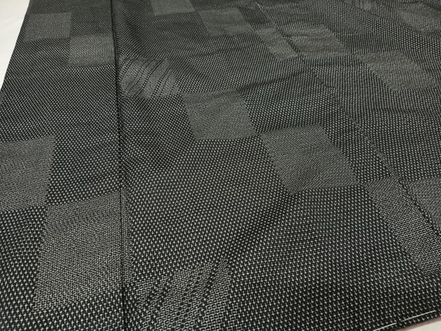 平和屋着物○本塩沢 110亀甲 変わり市松文 黒地 正絹 逸品 未使用