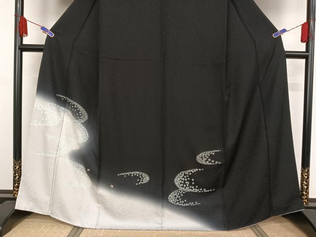 平和屋着物○訪問着 刺繍 舞花文 暈し染め 黒地 正絹 逸品 AAAW4341np