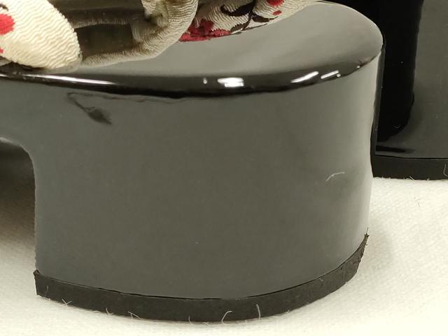 平和屋着物○和装小物 桐下駄 鼻緒：刺繍 花柄 日本製 逸品 未