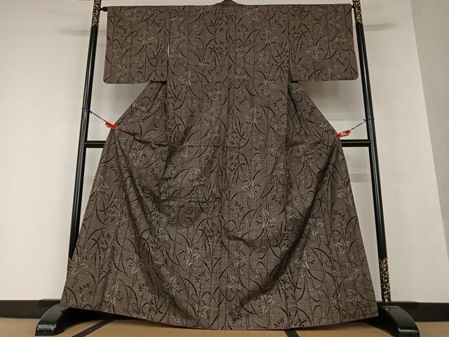 平和屋着物●本場大島紬　泥染め　一元絣　短冊花文　正絹　逸品　AABA0116zg 平和屋着物○本場大島紬 泥染め 一元絣 短冊花文 正絹 逸品 AABA0116zg