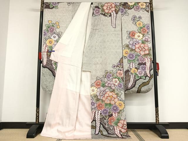 正絹魅惑のホワイト刺繍入り着物