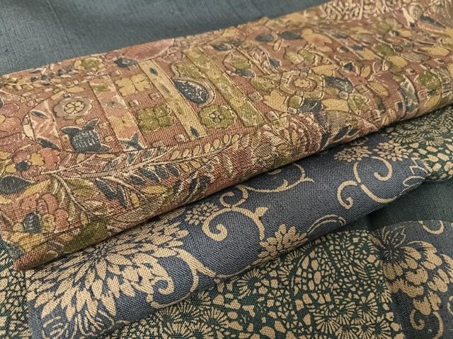 平和屋着物●本藍　伝統工芸士　七代目　吉澤与市　小紋　紬地　絞り　型染め　花唐草文　正絹　逸品　AAAX0253np