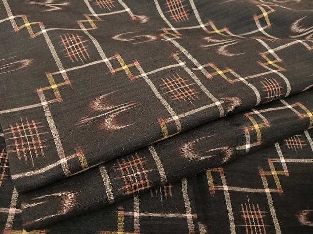 平和屋着物●国指定重要無形文化財　本場久米島紬　手織　正絹　逸品　AAAX0304np