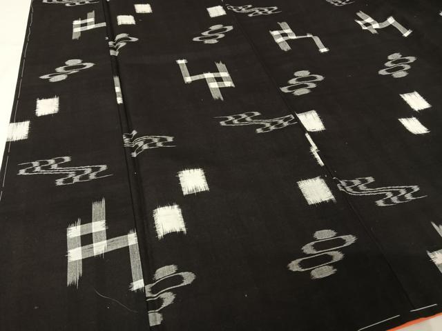 平和屋着物○本場琉球絣 綿琉球 黒地 AAAX0349np