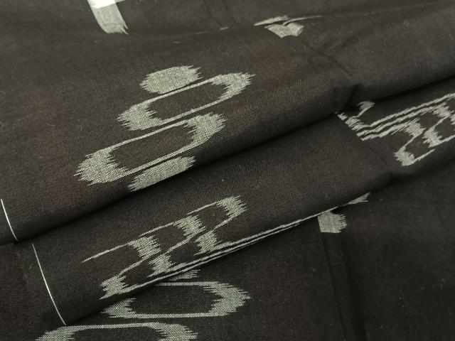 平和屋着物●本場琉球絣　綿琉球　黒地　AAAX0349np