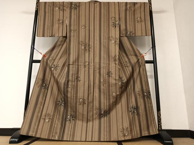 平和屋着物○小紋 舞花文 黒地 金彩 洗える着物 CAAS8700vf