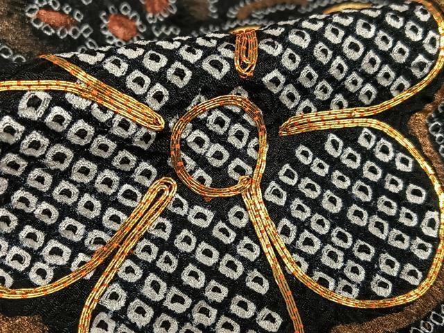 平和屋着物○豪華振袖 駒刺繍 絞り 槍梅 黒地 金彩 正絹 逸品 AAAX0670zg
