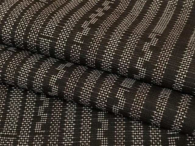 平和屋着物●本場大島紬　泥染め　カタス7マルキ　変わり縞　黒地　正絹　逸品　未使用　AAAX0778zg