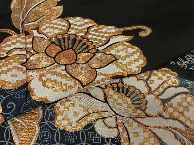 平和屋着物○創業460年・千總 黒留袖 駒刺繍 花唐草文