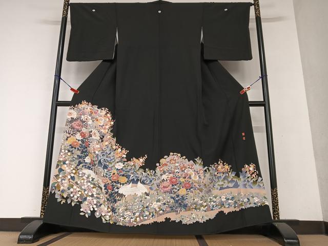 平和屋着物●豪華黒留袖　友禅　作家物　群鶴花文　暈し染め　正絹　逸品　AAAY0121zg