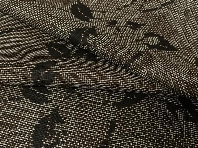 平和屋着物●本場大島紬　泥染　カタス７マルキ　花唐草文　小田急百貨店扱い　正絹　逸品　AAAY0177zg