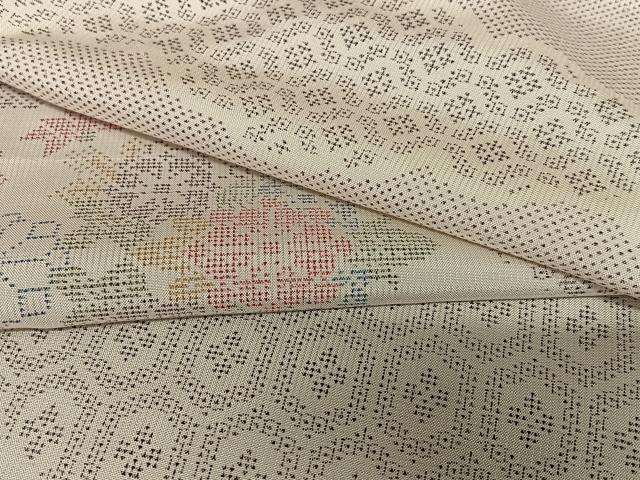 平和屋着物●本場大島紬　白大島　120亀甲　雲重ね文　正絹　逸品　未使用　AAAY0189zg