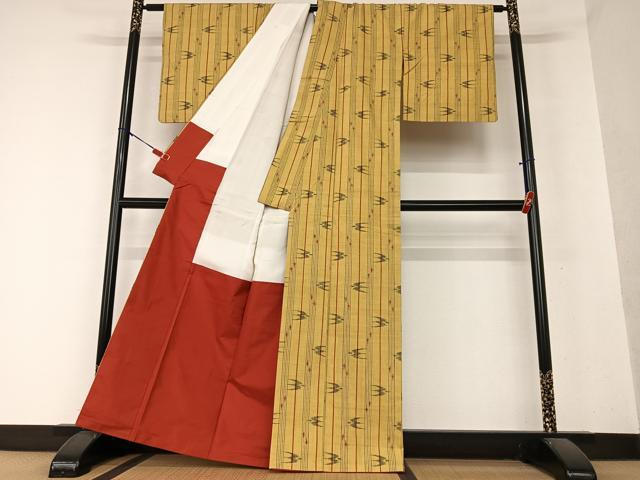 平和屋着物○上質な紬 琉球絣文様 飛鳥文 正絹 逸品 AAAY0263zg