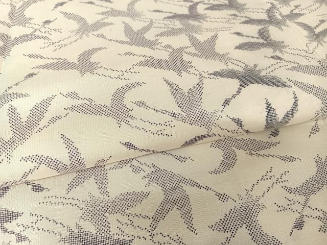 平和屋着物○本場大島紬 白大島 麻の葉草花文 加納謹製 証紙付き 正絹