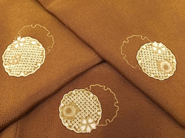 平和屋着物●上質な小紋　雪輪花文　金彩　鬼しぼ縮緬　正絹　逸品　AAAY1723np