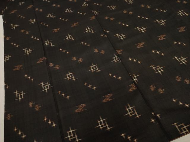 平和屋着物○国指定重要無形文化財 本場久米島紬 手織 正絹