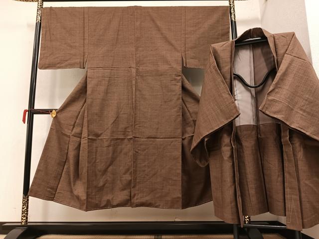 平和屋着物●男性　紬　アンサンブル　黄枯茶色　正絹　逸品　未使用　AAAY5630ph