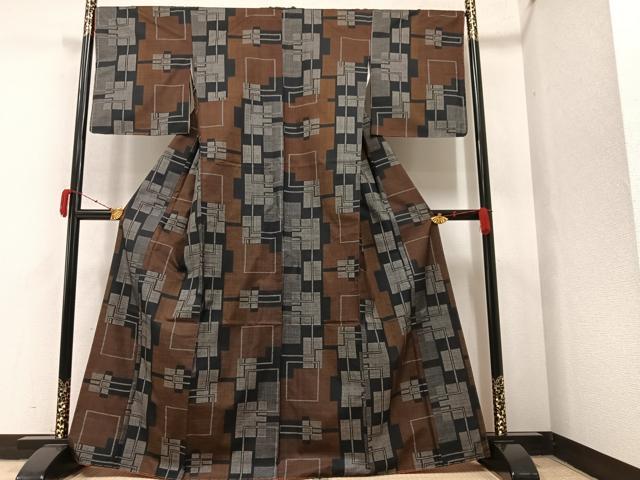 平和屋着物●本場大島紬　一元絣　幾何学文様　正絹　逸品　未使用　AAAY6298ph