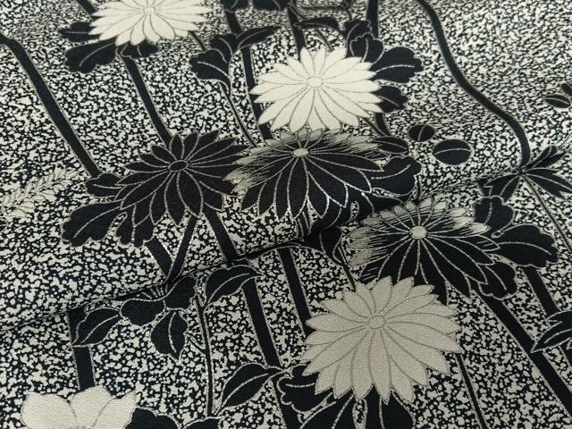 平和屋着物○訪問着 作家物 俊作 刺繍 草花文 たたき染め 黒地 銀