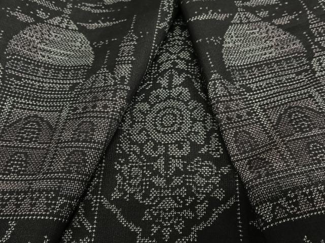 平和屋着物○本場大島紬 カタス9マルキ 風景文 黒地 正絹 逸品 AAAZ5000ck