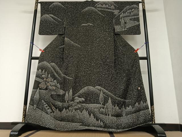 平和屋着物●訪問着　作家物　駒刺繍　風景文　蒔糊　黒地　金糸　正絹　逸品　AAAY6507zg