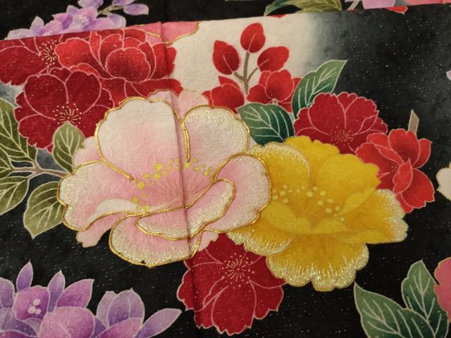 平和屋着物●豪華振袖　花蝶文　暈し染め　黒地　金彩　銀通し地　正絹　逸品　AAAY7388ck 平和屋着物○豪華振袖 花蝶文 暈し染め 黒地 金彩 銀通し