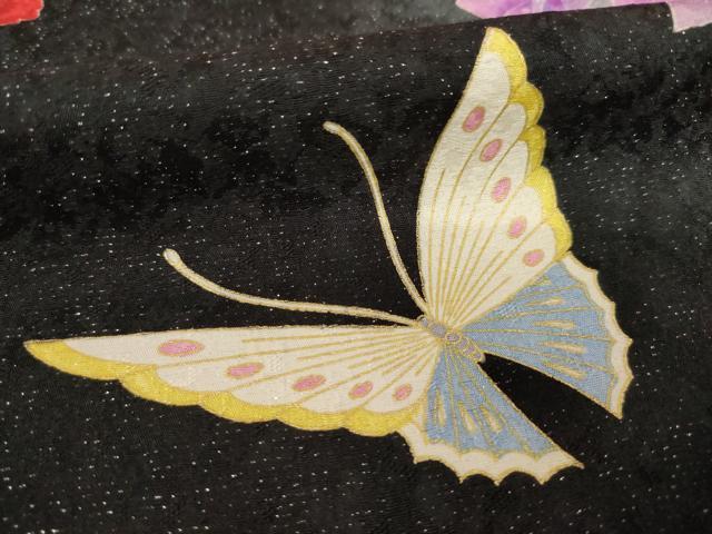 平和屋着物○豪華振袖 花蝶文 暈し染め 黒地 金彩 銀通し地 正絹 逸品