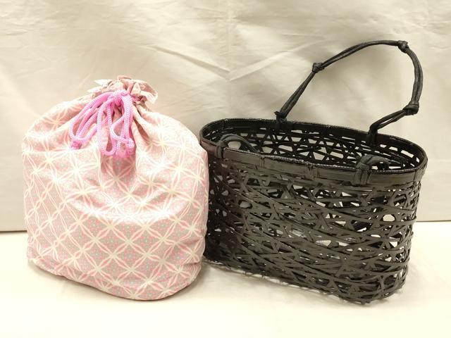 平和屋着物＊夏物　和装小物　籠巾着・下駄セット　浴衣　七宝　暈し　逸品　未使用　AAAY8177ay 平和屋着物＊夏物 和装小物 籠巾着・下駄セット 浴衣 七宝 暈し 逸品
