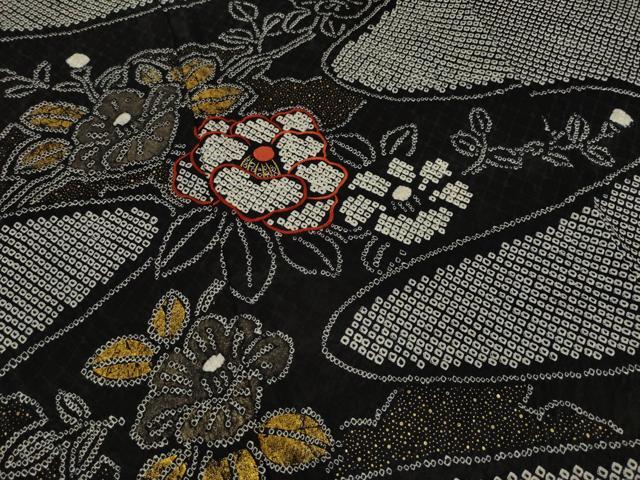 平和屋着物●訪問着　総絞り　刺繍　流水花文　椿　黒地　金糸　金彩　正絹　逸品　AAAY9005ck 平和屋着物○訪問着 総絞り 刺繍 流水花文 椿 黒地 金糸 金彩