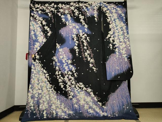 平和屋着物●豪華振袖　刺繍　枝垂れ桜文　暈し染め　黒地　金糸　正絹　逸品　AAAY9009ck