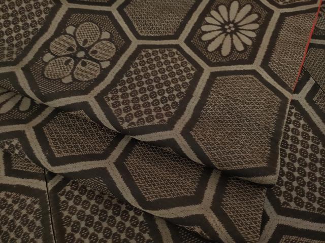 平和屋着物●上質な紬　亀甲花文　正絹　逸品　AAAY9797ck