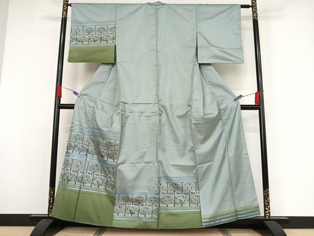 平和屋着物●本場染大島紬　訪問着　作家物　樹林に休み鳥　暈し染め　金彩　正絹　逸品　AAAY9886np