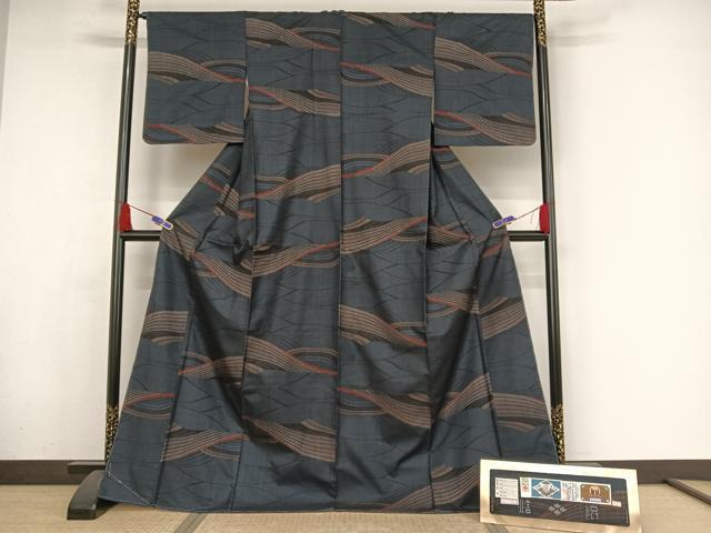 平和屋着物○本場大島紬 矢羽根草花文 正絹 逸品 CAAQ9124vf 平和屋着物