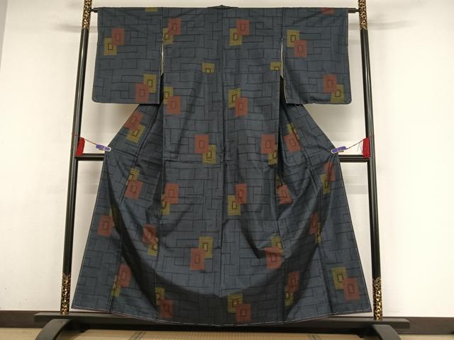 平和屋着物●本場大島紬　一元7マルキ　色紙文　正絹　逸品　未使用　AAAY9970np 平和屋着物○本場大島紬 一元7マルキ 色紙文 正絹 逸品 未使用 AAAY9970np