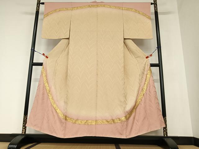 平和屋着物●皇室献上作家　北出与三郎　訪問着　草花地紋　暈し染め　金彩　正絹　逸品　AAAZ0005zg