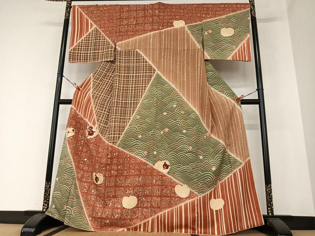 平和屋着物●訪問着　刺繍　枝花文　椿　暈し染め　金彩　正絹　逸品　AAAZ0025zg