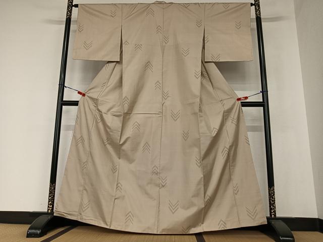 平和屋着物○本場大島紬 カタス7マルキ 矢羽文 正絹 逸品 AAAZ0141zg