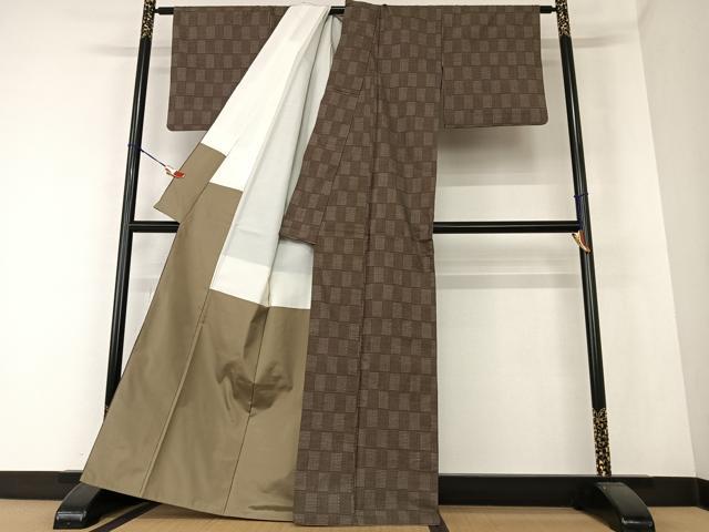 平和屋着物○本場大島紬 80亀甲 市松文 正絹 逸品 AAAZ0226zg