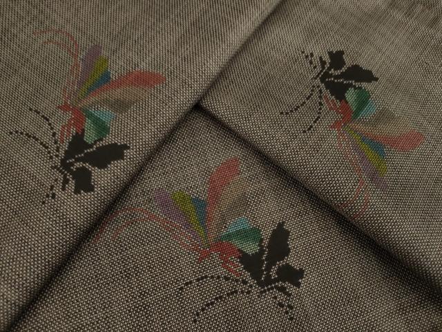 平和屋着物●本場大島紬　カタス9マルキ　舞蝶文　正絹　逸品　AAAZ0630ck