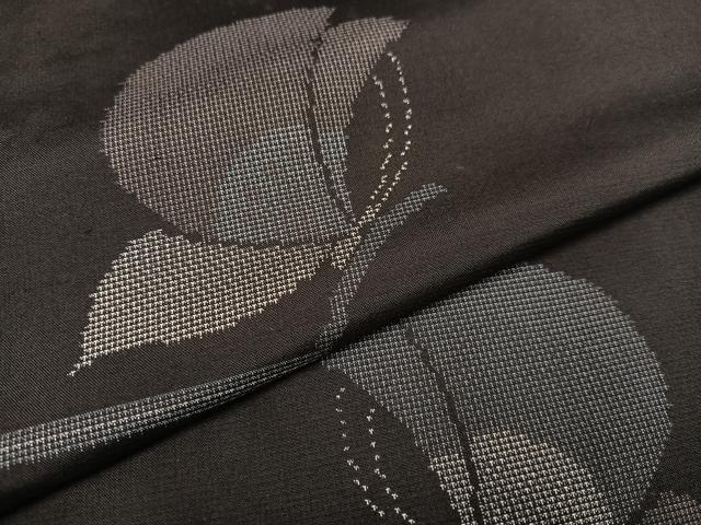 平和屋着物●本場大島紬　カタス7マルキ　地空き　舞蝶文　正絹　逸品　AAAZ1794ph 平和屋着物○本場大島紬 カタス7マルキ 地空き 舞蝶文 正絹 逸品