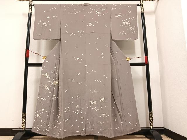 平和屋着物●訪問着　友禅　駒刺繍　舞桜文　金彩　鬼しぼ縮緬　正絹　逸品　AAAZ1931ph