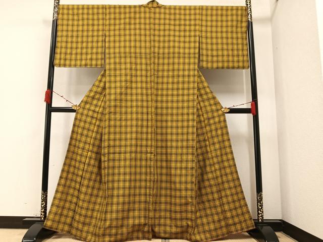 平和屋着物●黄八丈　紬　市松綾織　格子　正絹　逸品　AAAZ2390ph 平和屋着物○黄八丈 紬 市松綾織 格子 正絹 逸品 AAAZ2390ph