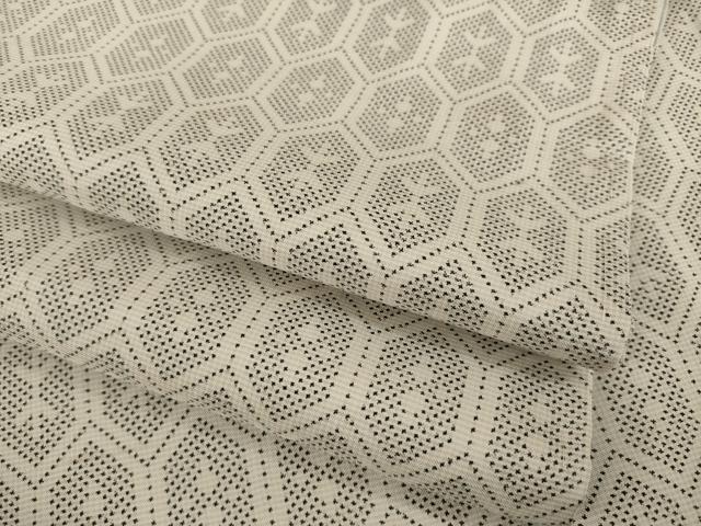 平和屋着物●本場大島紬　白大島　一元絣　亀甲文　正絹　逸品　AAAZ3801ck