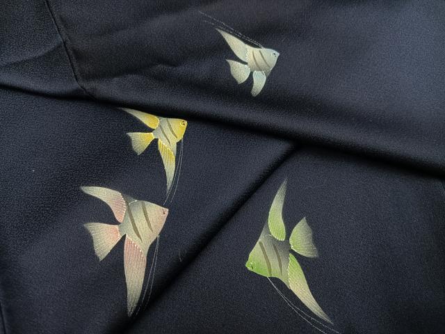 平和屋着物●上質な小紋　手描き　エンゼルフィッシュ　正絹　逸品　AAAZ4491ph