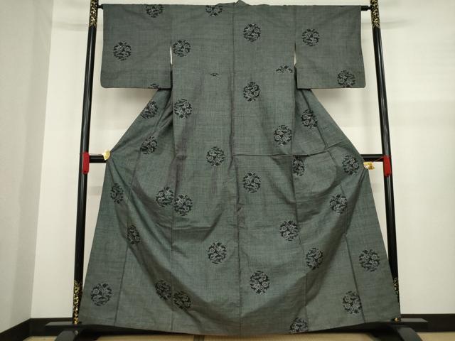 平和屋着物●本場大島紬　割り込み絣　色紙花文　正絹　逸品　AABA8777zg 平和屋着物○本場大島紬 割り込み絣 地空き 色紙重ね花文 正絹 逸品