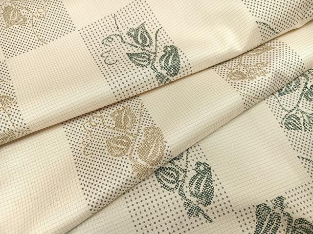 平和屋着物●本場染大島紬　市松蔦の葉文　正絹　逸品　AAAZ5091ph