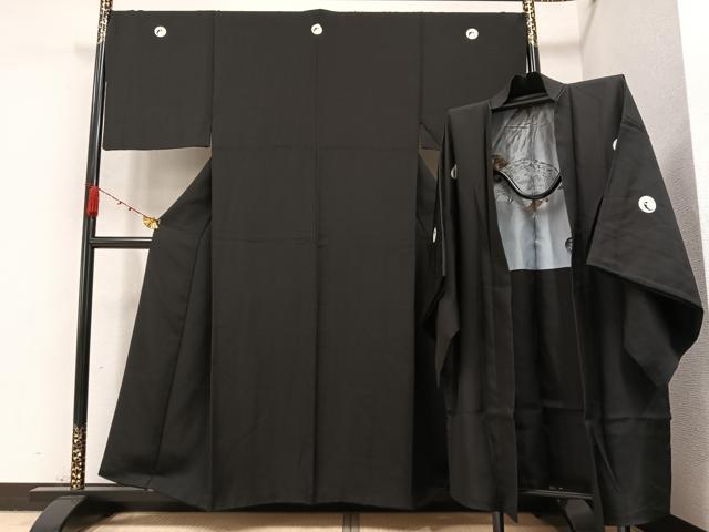 平和屋着物●男性　黒紋付き　羽織セット　正絹　逸品　AAAZ6842ph