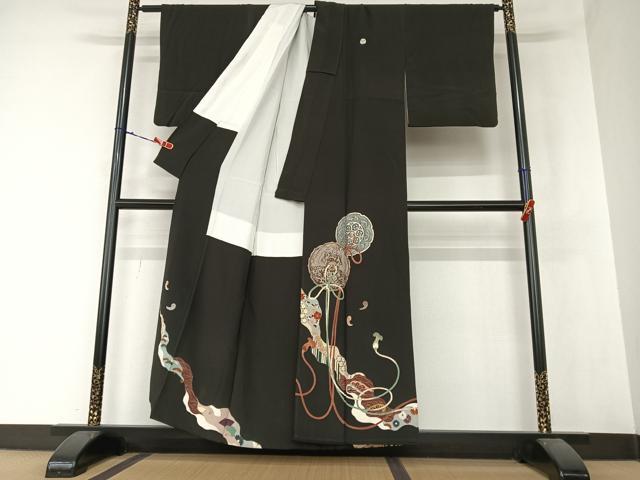 平和屋着物●豪華黒留袖　友禅　駒刺繍　鏡裏双鳥花文　金彩　正絹　逸品　AAAZ7317zg 平和屋着物○豪華黒留袖 友禅 駒刺繍 鏡裏双鳥花文