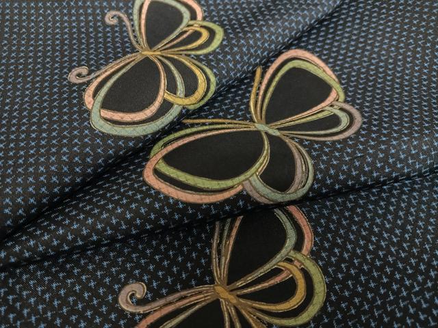平和屋着物●本場大島紬　舞蝶文　正絹　逸品　AAAZ7571zg