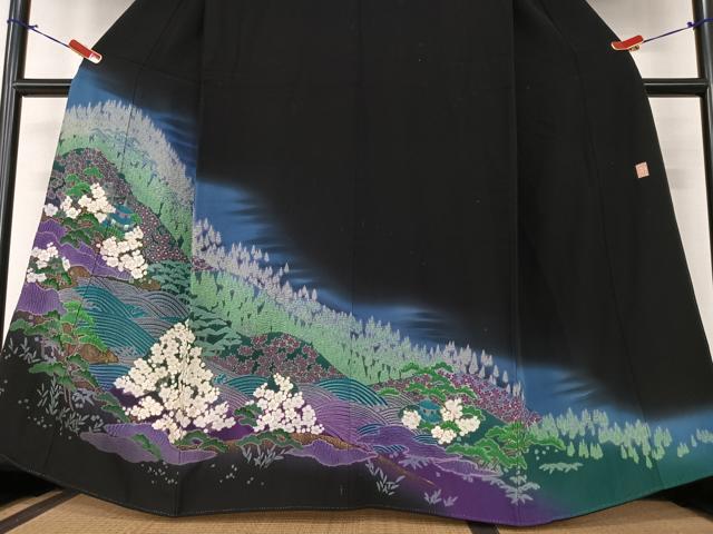 平和屋着物○十日町 名門 滝泰謹製 黒留袖 駒刺繍 絞り 松竹梅風景